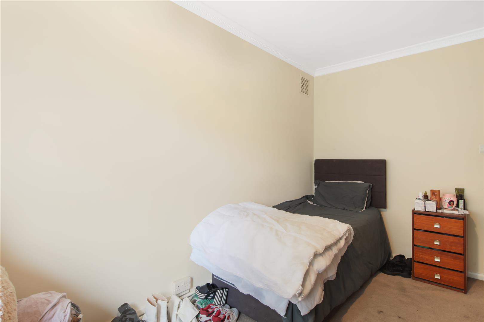 2 Manor Hall Drive, London